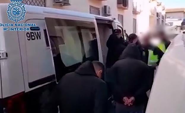 Cae un grupo especializado en robos con fuerza en domicilios de empresarios chinos en Granada, Málaga y Jaén