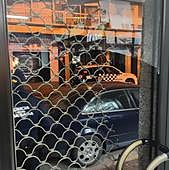 Entra a robar con un adoquín en una conocida papelería y es sorprendido por la policía