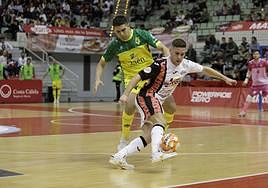 El Pozo Murcia, que ha ganado sus dos encuentros ligueros al Jaén FS, se coloca a un solo punto de los amarillos en la tabla.