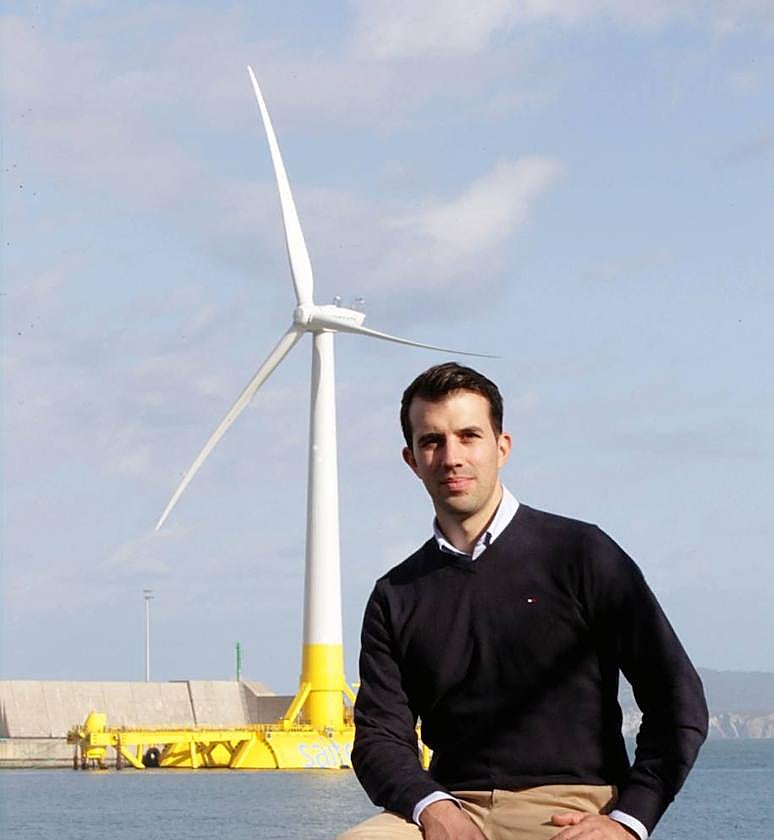 El ingeniero con raíces granadinas, detrás del primer molino 'piloto' flotante de España