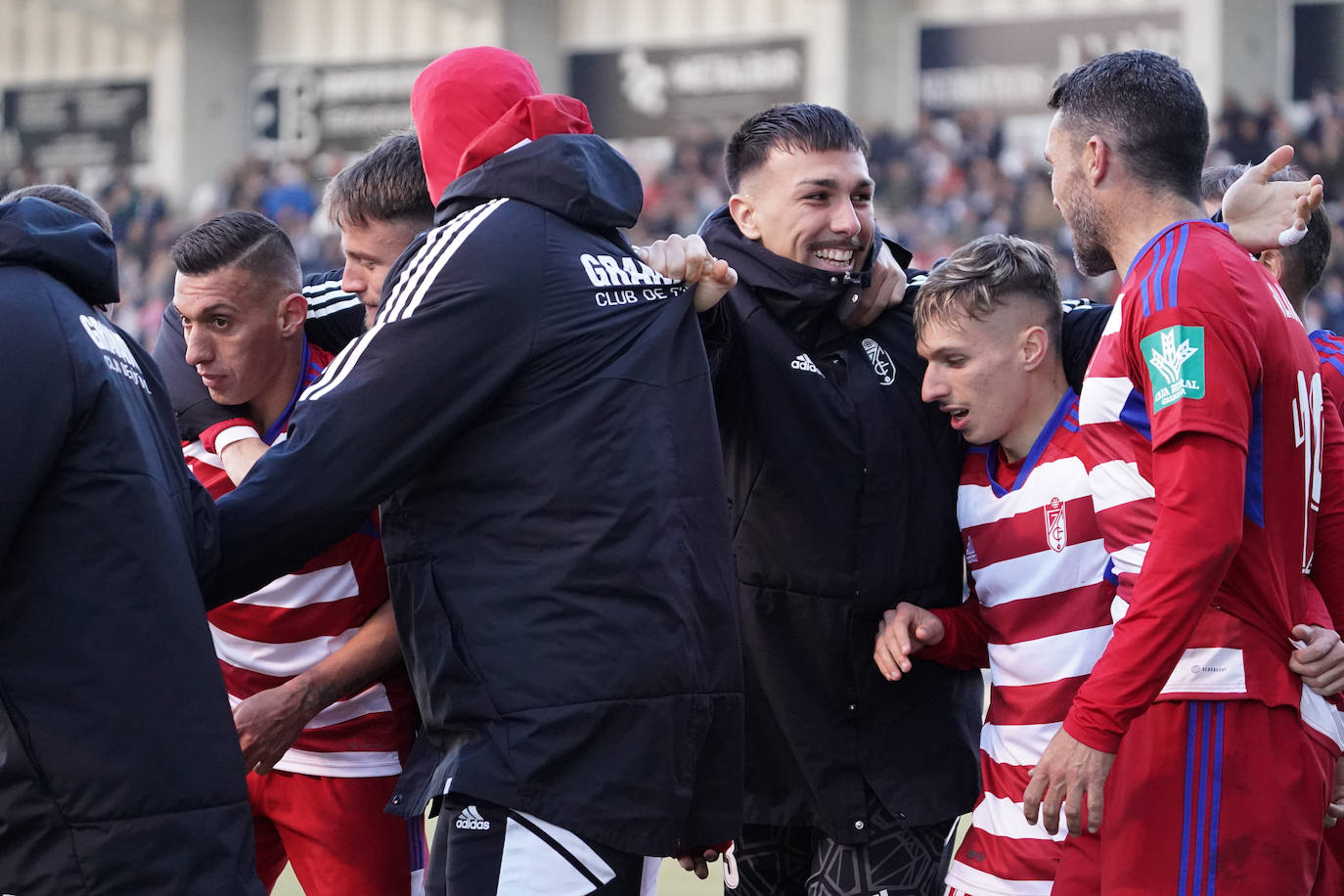 El Burgos-Granada, a pie de campo