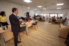 El juez decano muestra a IDEAL las oficinas que ocupará el Juzgado de Primera Instancia 15 de Granada en la séptima planta de la parte central de la Caleta.