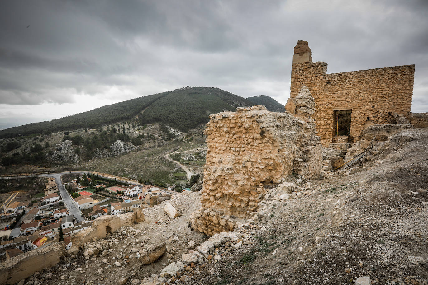 Imagen secundaria 2 - El castillo está cerrado a la visita pública. 