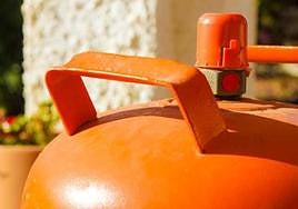 Descuentos en la bombona de butano: ¿es más barata en Repsol o Cepsa?