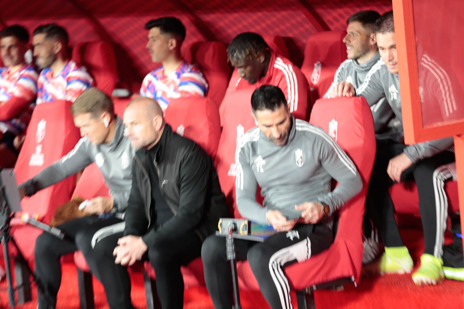 Encuéntrate en la grada en el Granada - Ponferradina