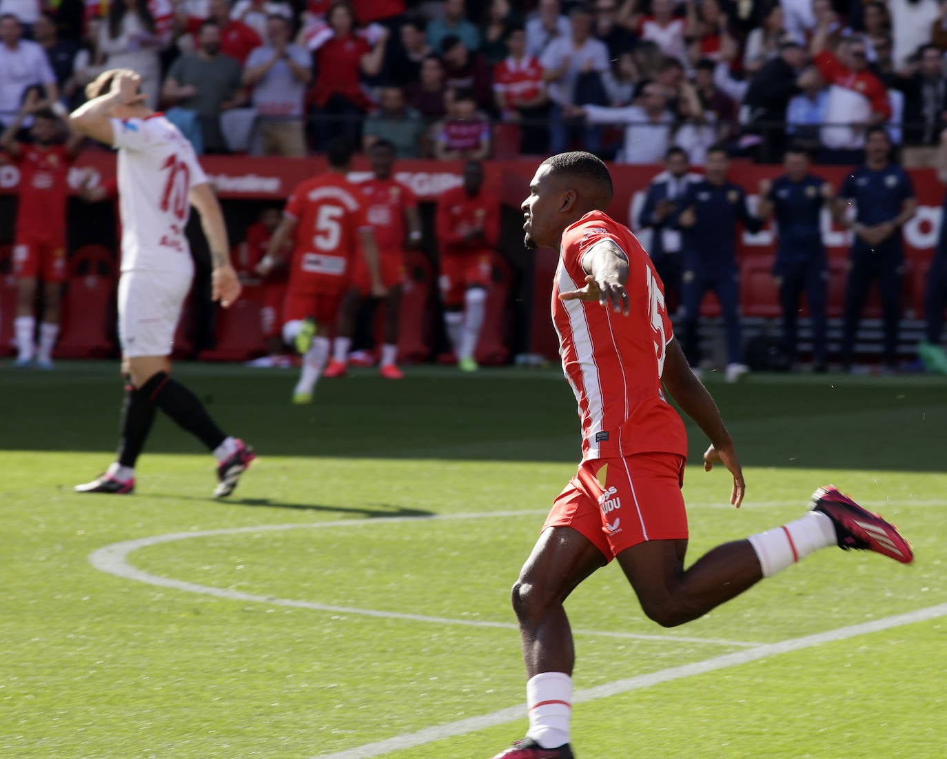 Las imágenes de la derrotas del Almería ante el Sevilla