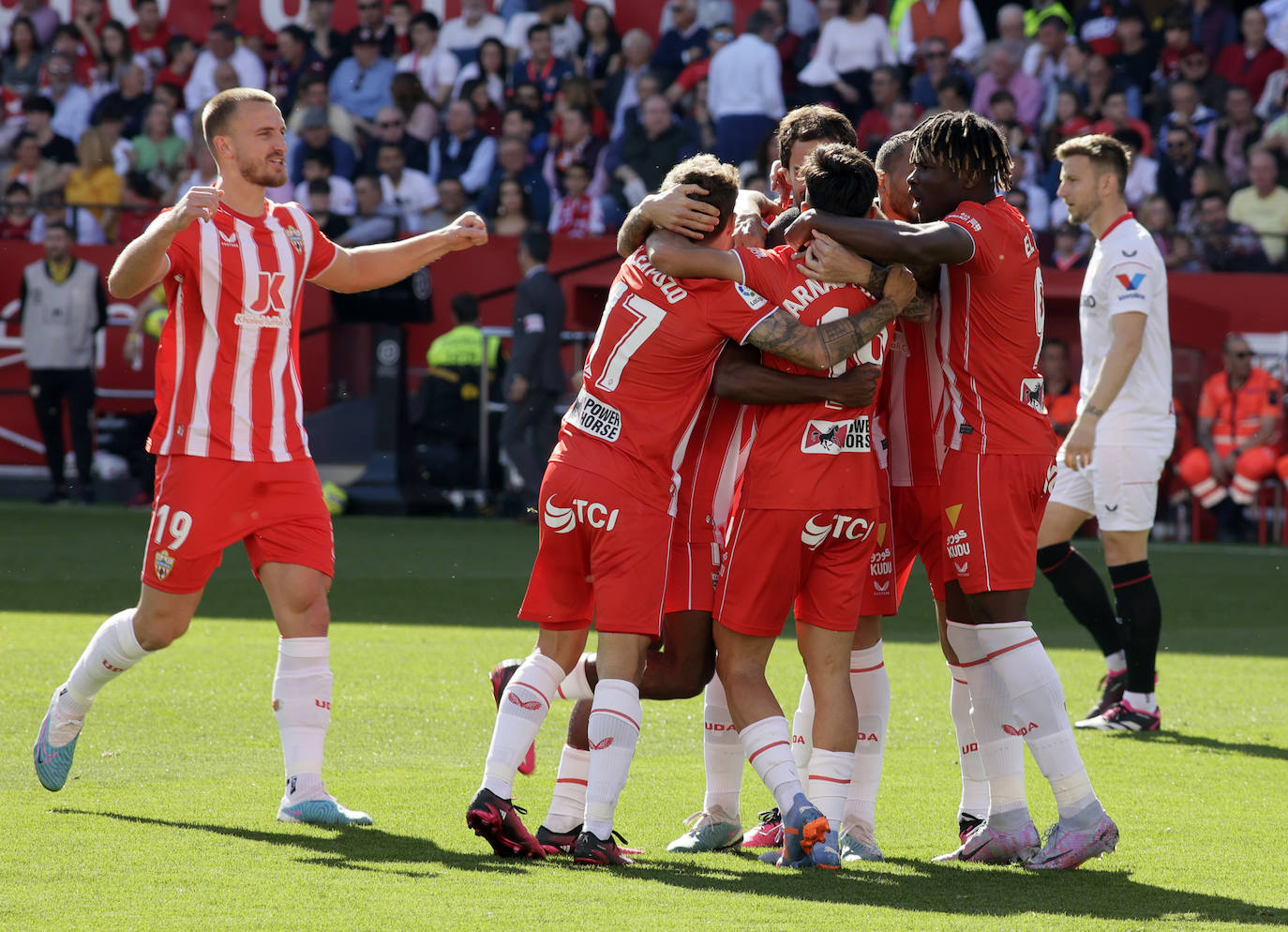 Las imágenes de la derrotas del Almería ante el Sevilla