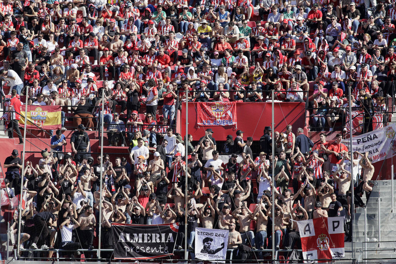 Las imágenes de la derrotas del Almería ante el Sevilla