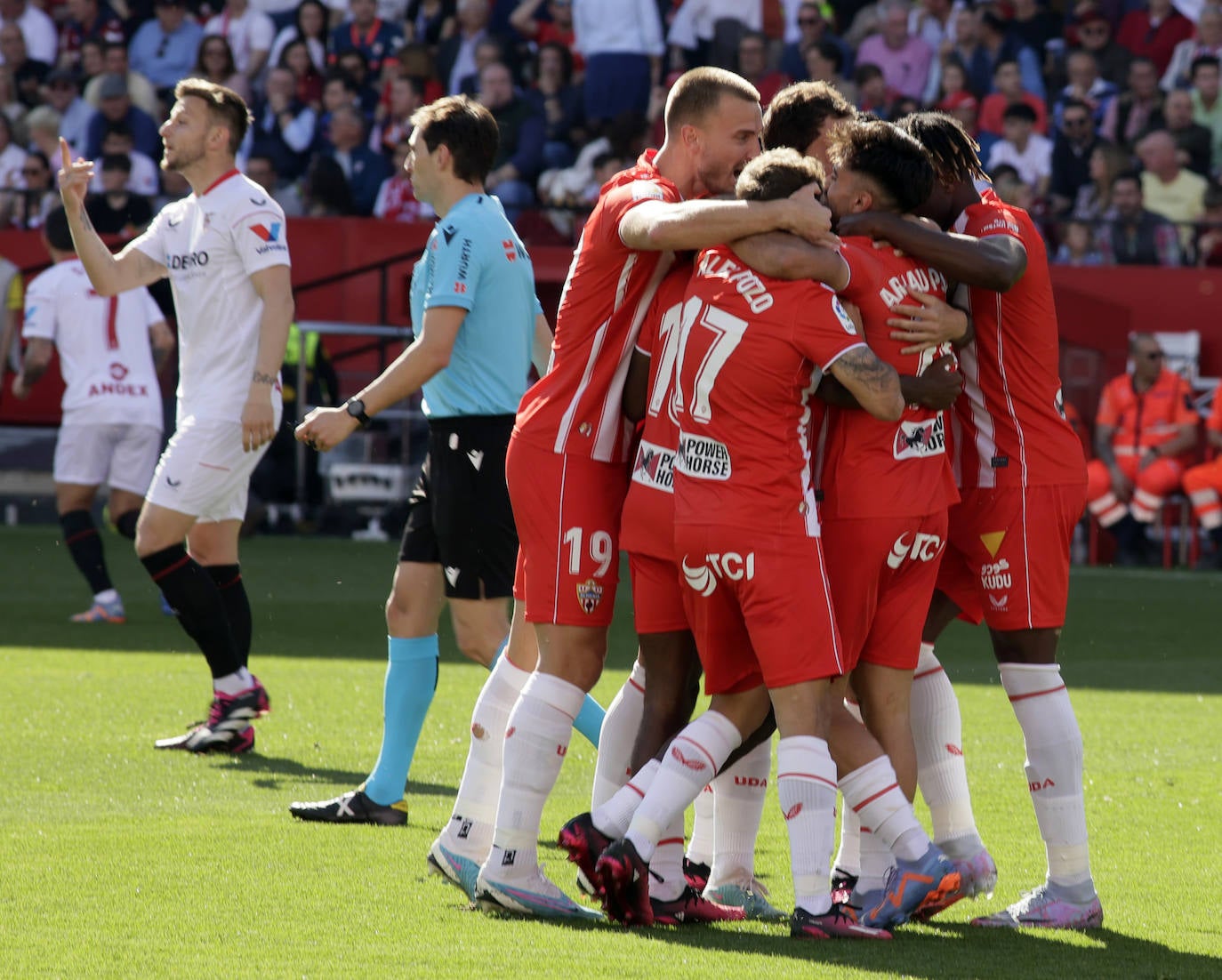Las imágenes de la derrotas del Almería ante el Sevilla