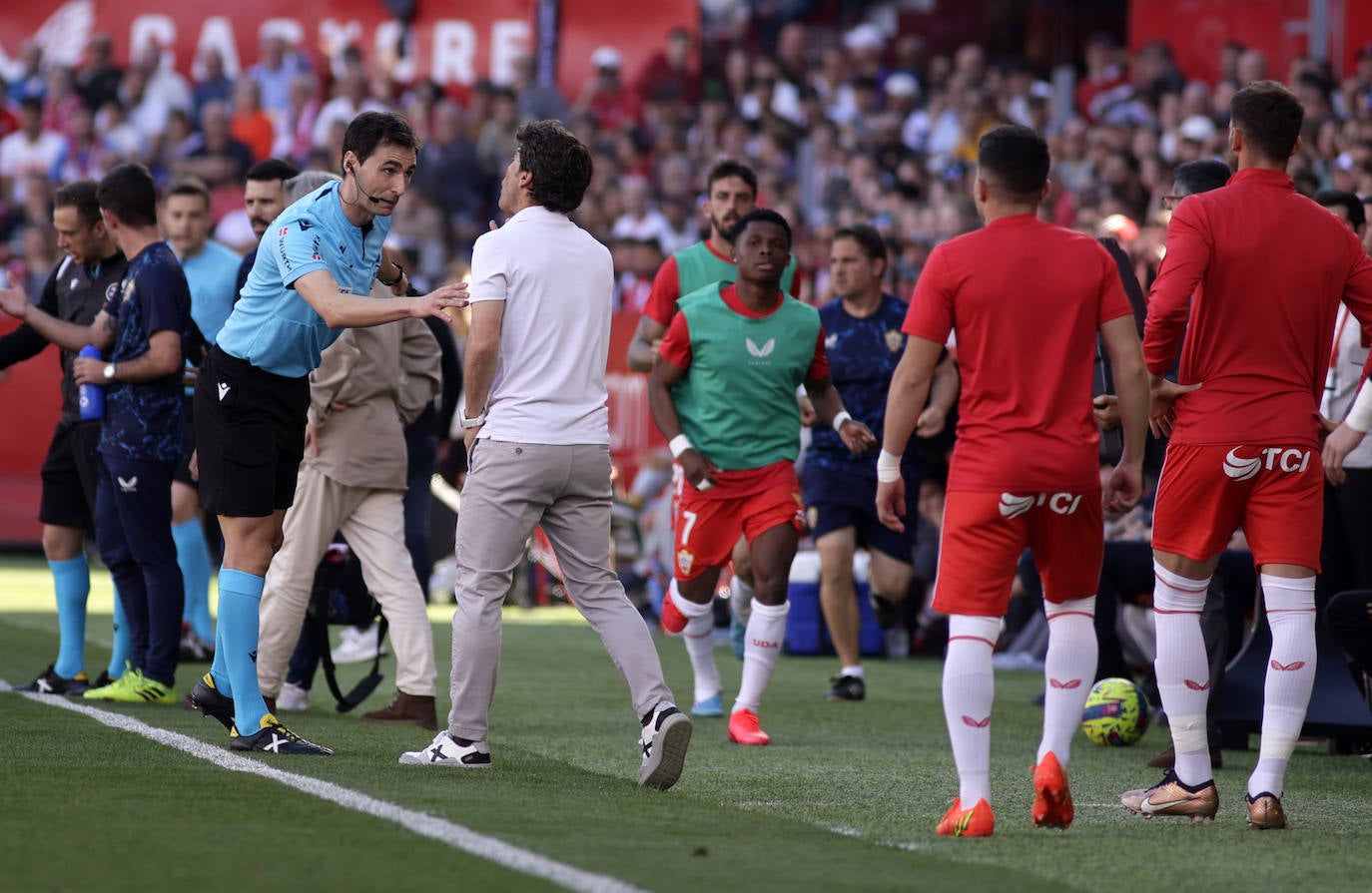 Las imágenes de la derrotas del Almería ante el Sevilla