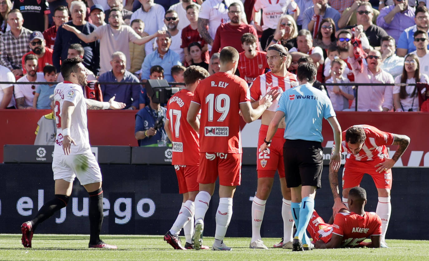 Las imágenes de la derrotas del Almería ante el Sevilla