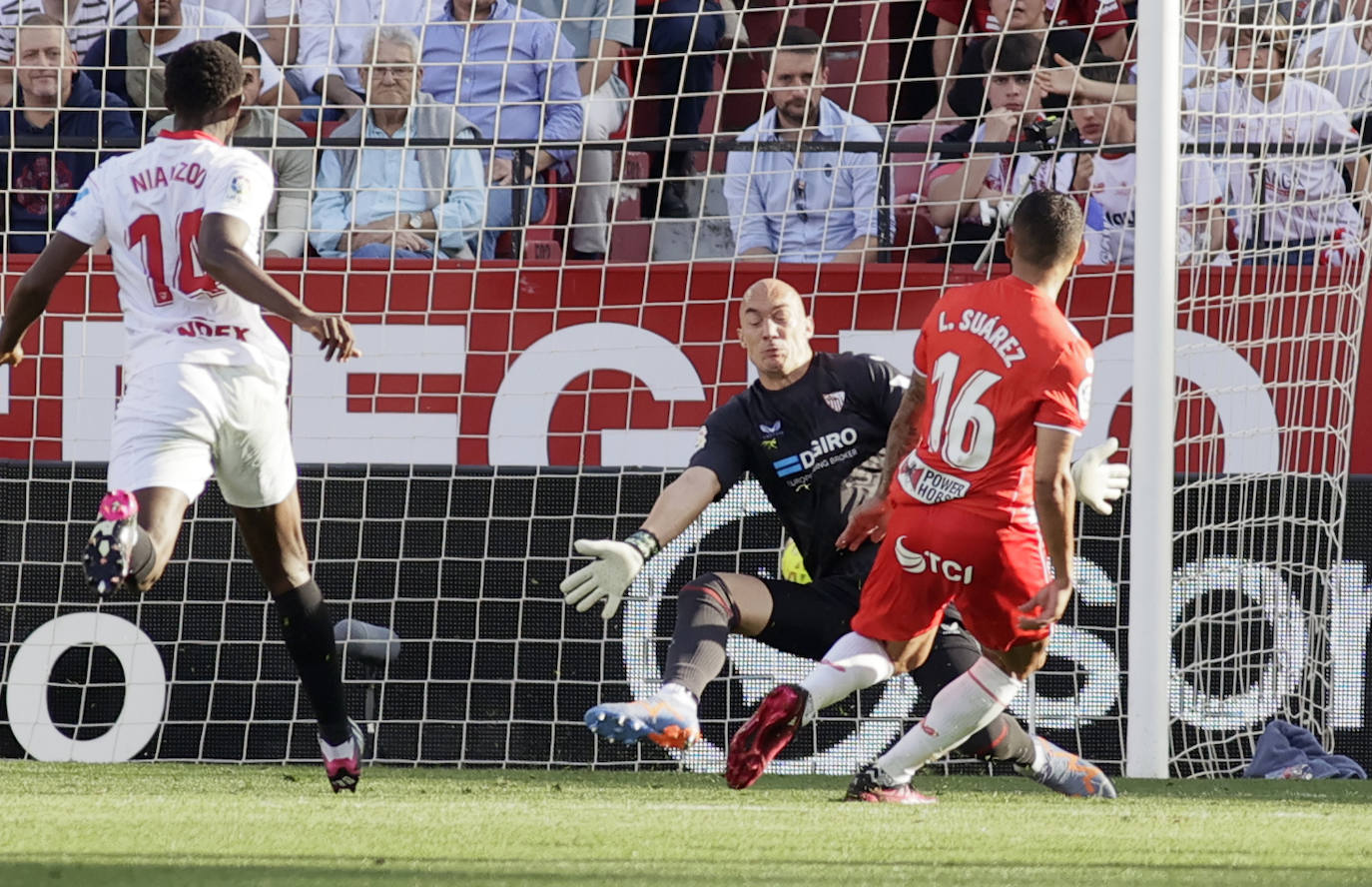 Las imágenes de la derrotas del Almería ante el Sevilla