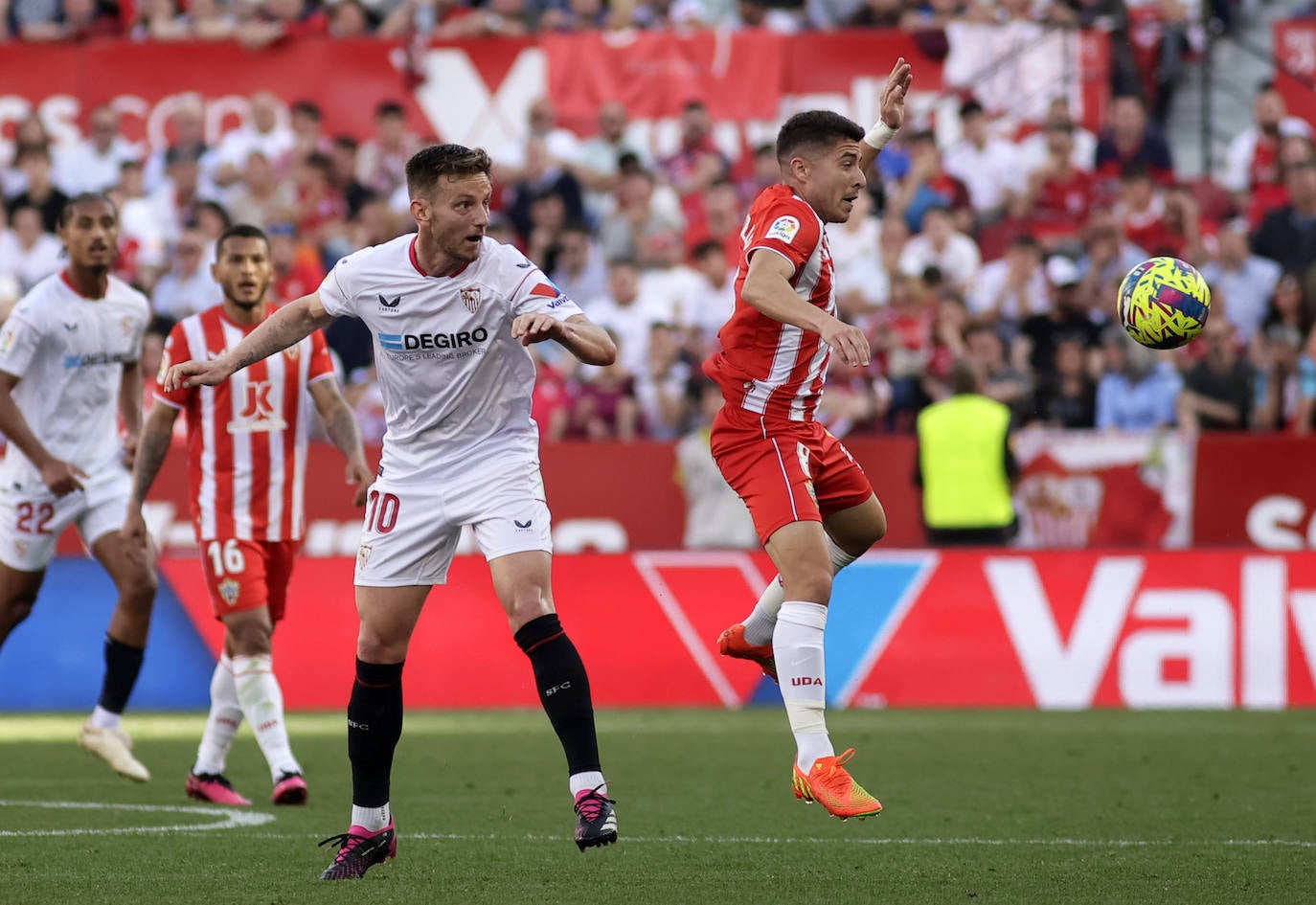 Las imágenes de la derrotas del Almería ante el Sevilla