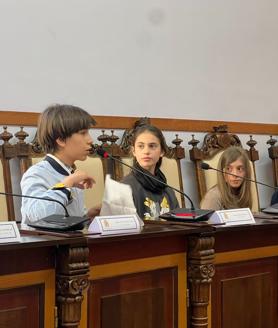 Imagen secundaria 2 - Niños y niñas de altas capacidades piden que no se les «frene»