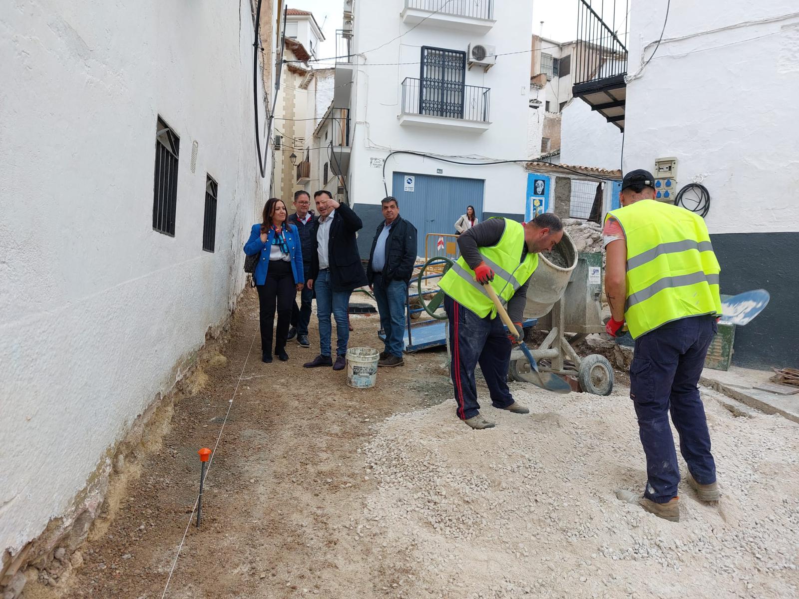 Trabajos que se están acometiendo en las calles Bernardo López y Flamenco de Quesada.