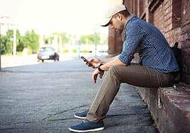 El SMS que es una estafa sobre el 'cheque-alimentación' de 200 euros, según Hacienda.