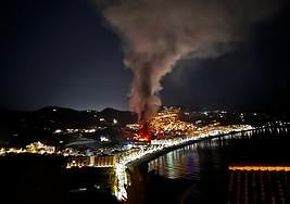 El incendio visto desde Cerro Gordo.
