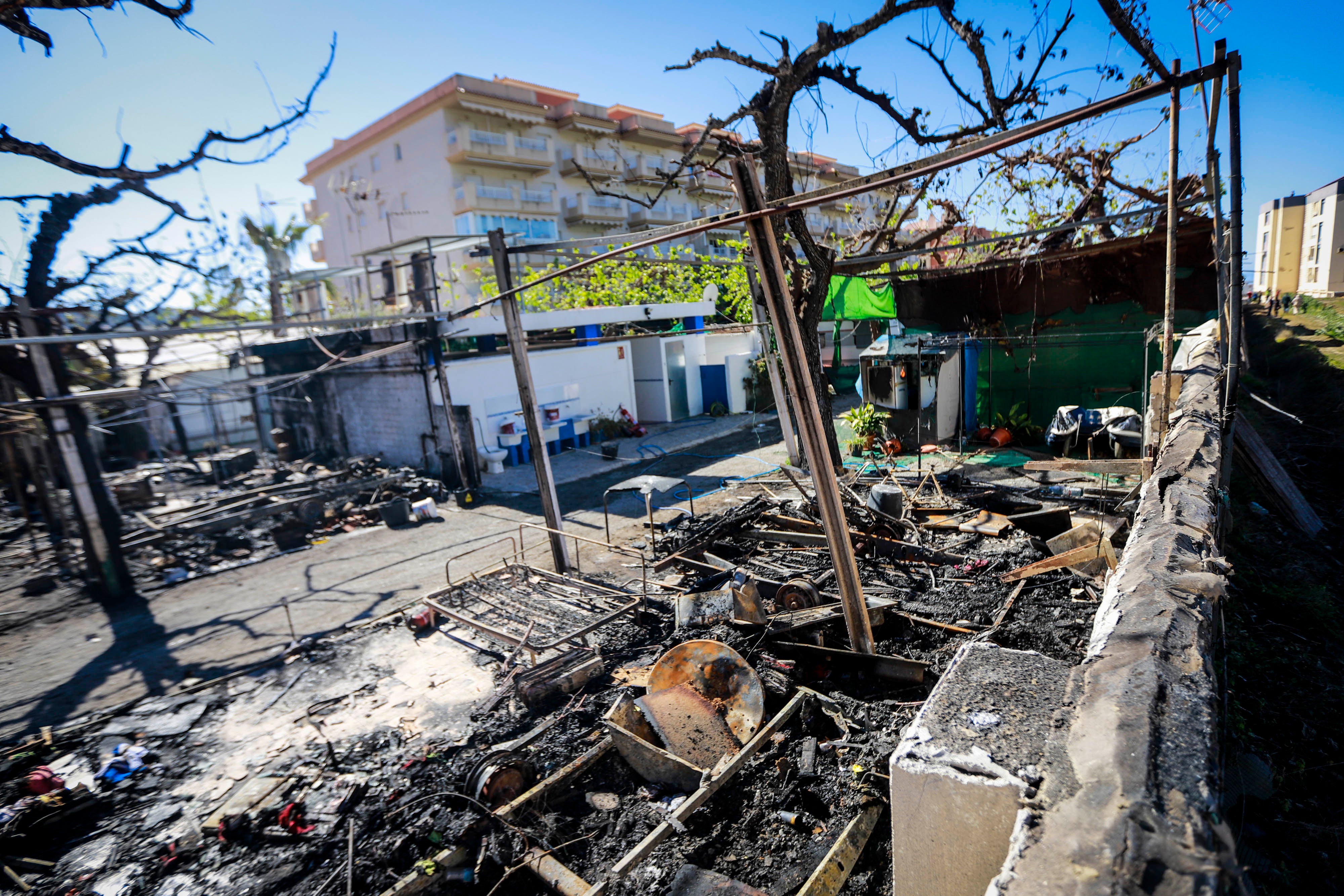 Así ha quedado el camping de La Herradura tras el incendio