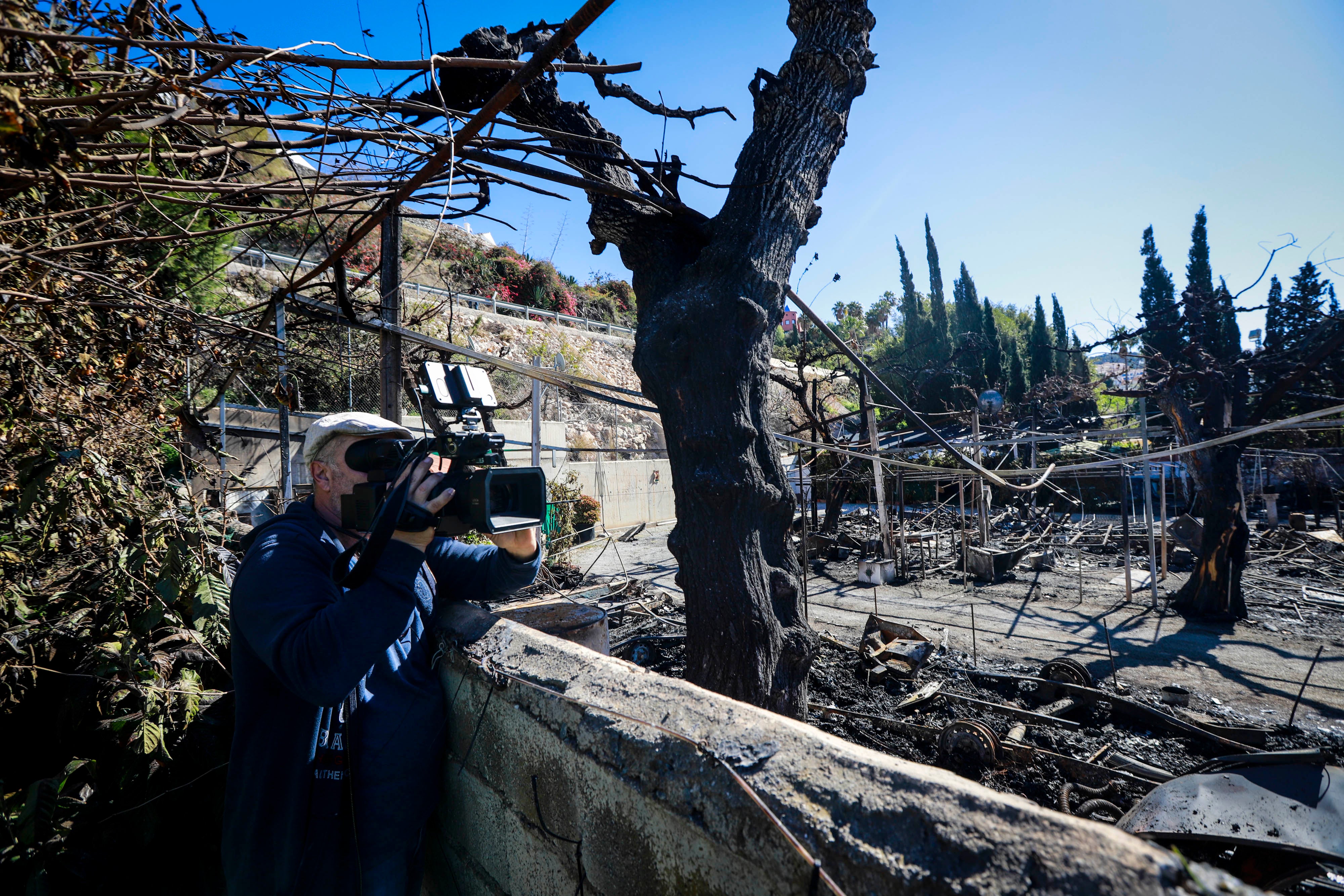 Así ha quedado el camping de La Herradura tras el incendio