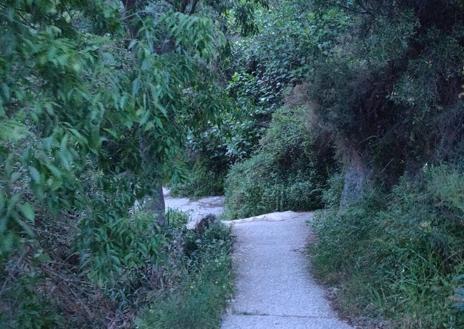 Imagen secundaria 1 - La ruta que acaba en unas piscinas naturales de agua caliente y &#039;milagrosa&#039;