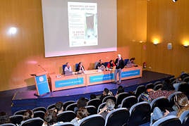 Momento del Ciclo Migraciones Sur-Norte que ayer arrancó en la Universidad de Almería (UAL).