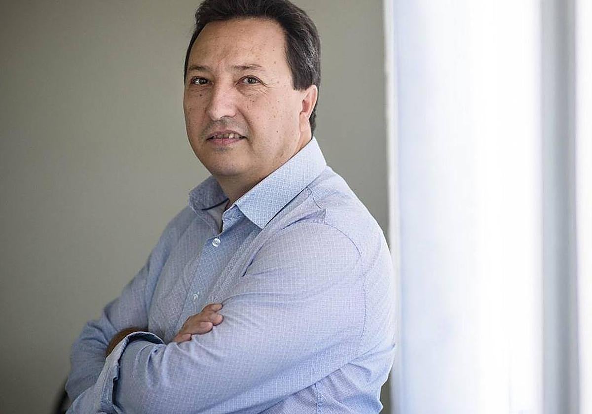 «Hace falta construir una segunda desaladora en el Poniente»