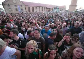 Imagen del público durante la edición de 2019 del Festival En Órbita en Fermasa.