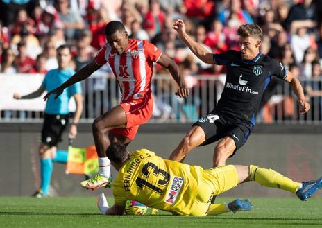 Imagen secundaria 1 - Fernando en tres partidos de esta temporada, ante el Girona en casa, Atlético de Madrid y Real Madrid.