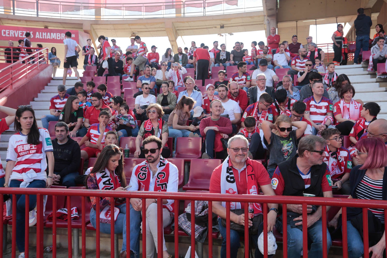 Encuéntrate en Los Cármenes en el Granada-Oviedo