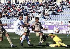 El conjunto blanco necesita los tres puntos para mantener la lucha por el primer puesto.