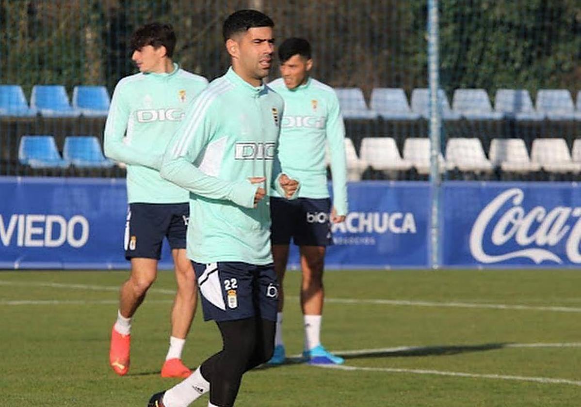 Juanfran Moreno, en un entrenamiento anterior con el Oviedo.