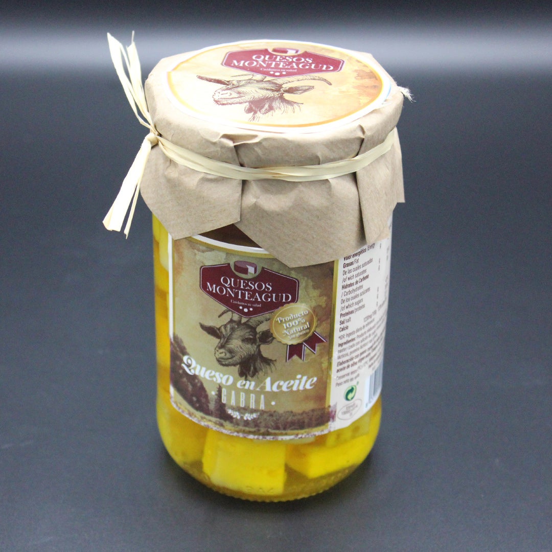 Queso de cabra curado en aceite de oliva de 'Quesos Monteagud'