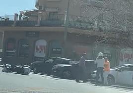 Discusión en el barrio del Zaidín.