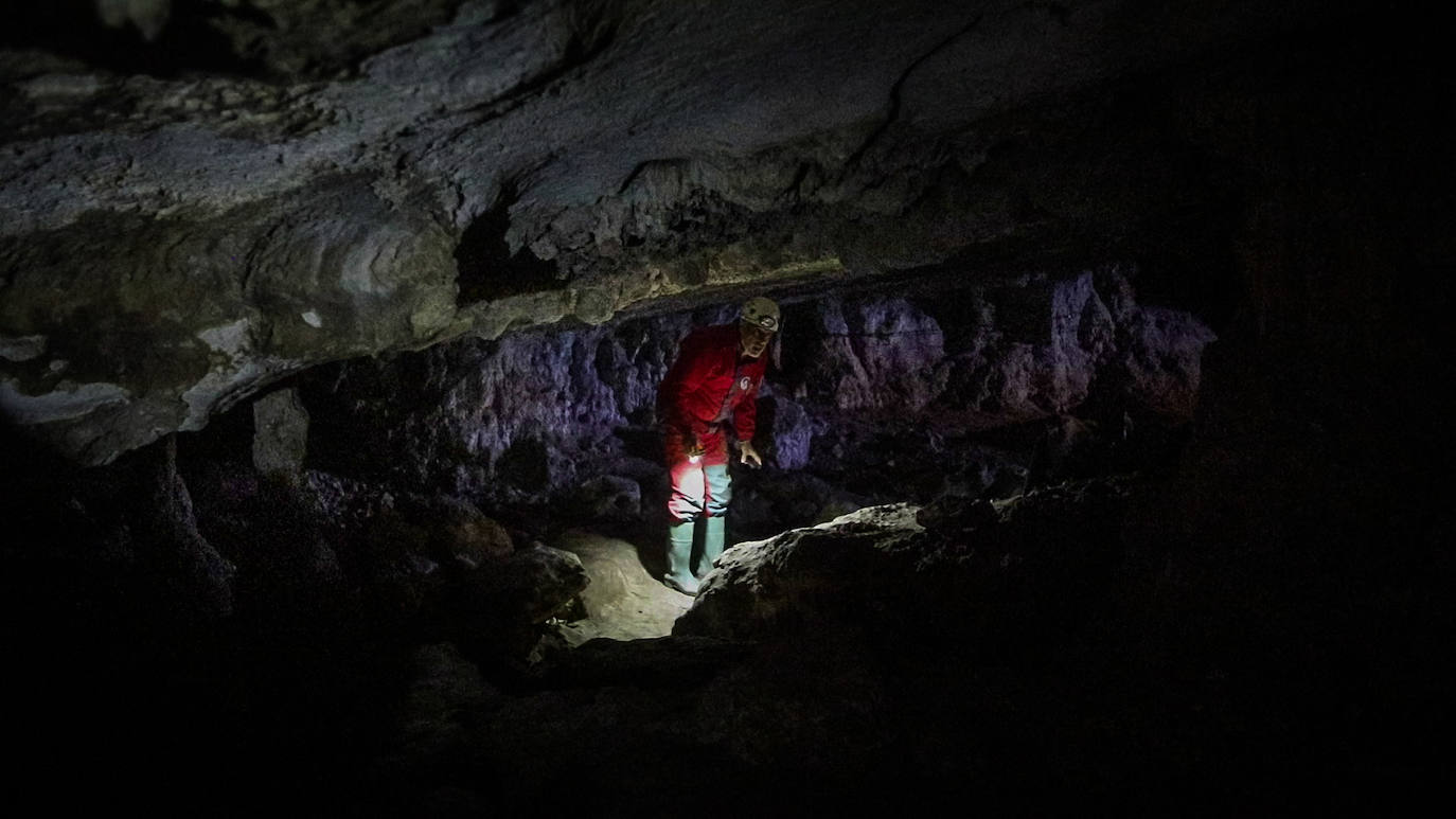Imagen principal - lLa Cueva de Malalmuerzo es uno de los emblemas patrimoniales de Moclín. 