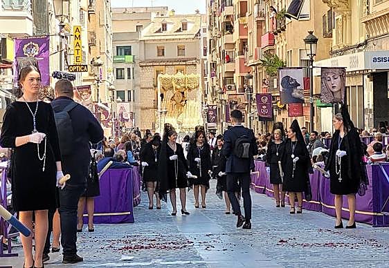 María Santísima de la Paz a su paso por la Carrera Oficial en 2022.