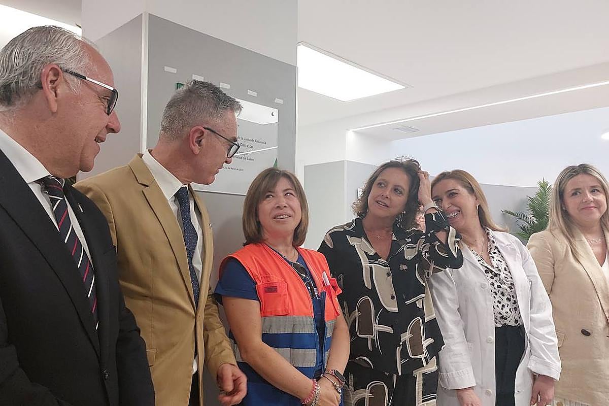 Acto de inauguración del remodelado centro de salud de Bailén.