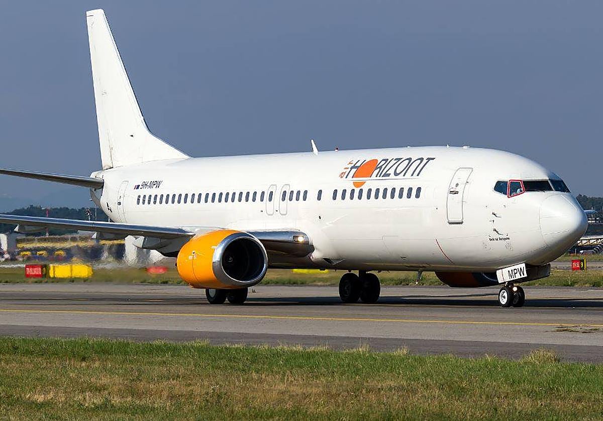 La compañía Air Horizont ha organizado un vuelo único Zaragoza-Granada que ha agotado todas sus plazas.