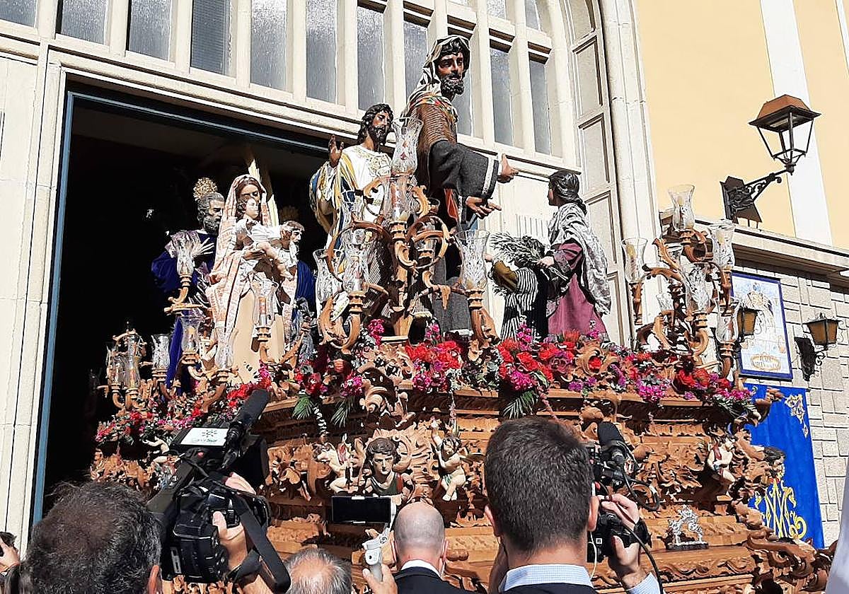 Una Jaén desbordante de ilusión recibe a La Borriquilla