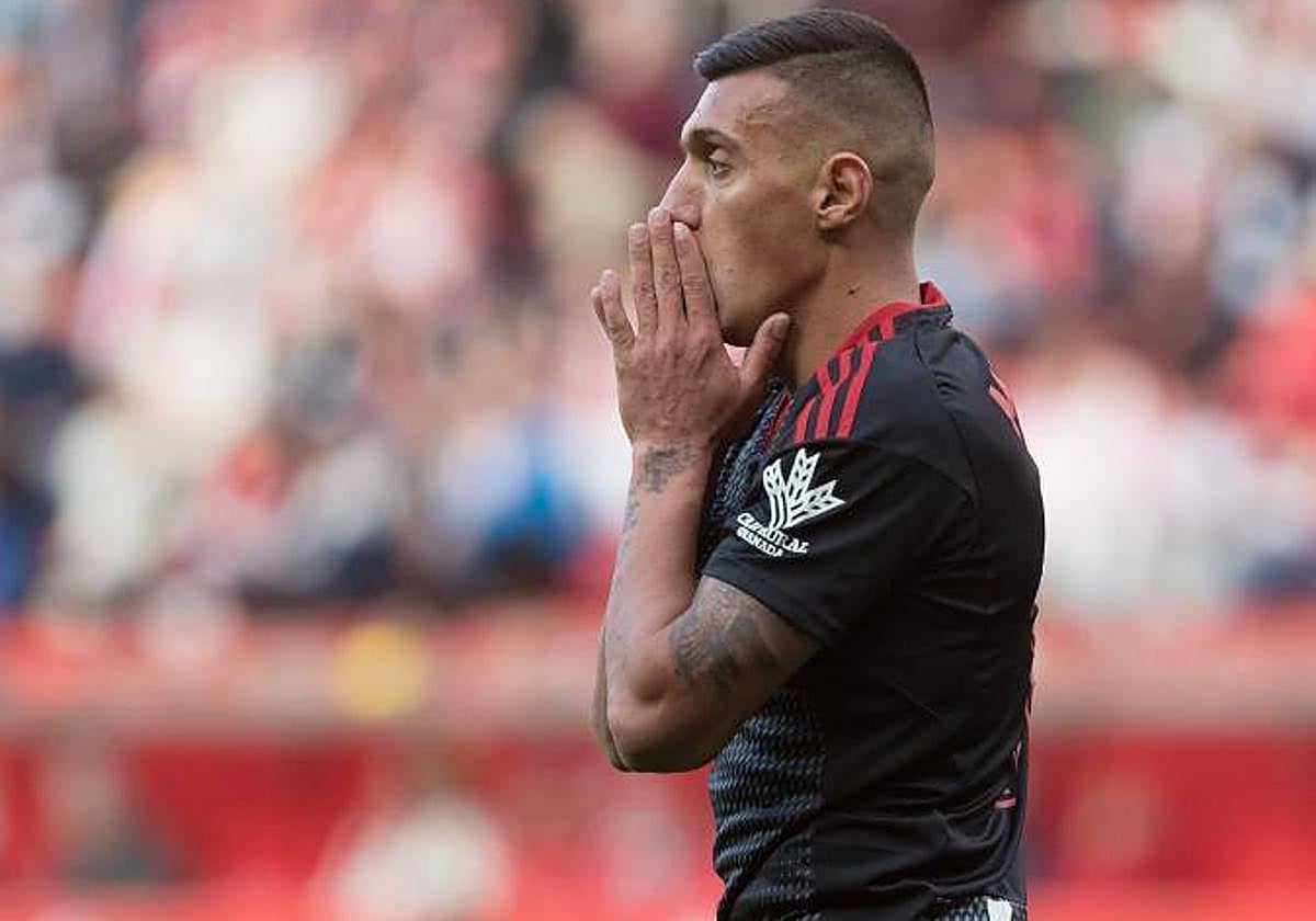 Myrto Uzuni lamenta una ocasión desperdiciada.