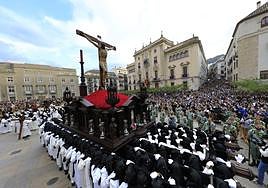 Procesión de la Buena Muerte, en la plaza de Santa María, el 2022.