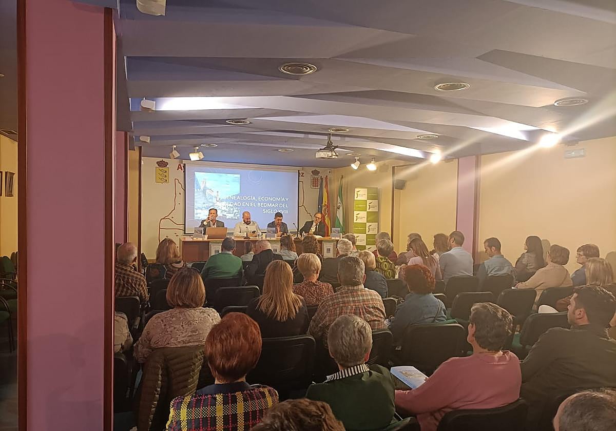 Presentación del libro sobre la sociedad de Bedmar en el siglo XVIII, con la particiapación de Francisco Reyes.