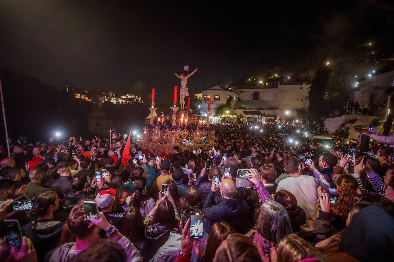 Las imágenes de la madrugada de los Gitanos en el Sacromonte