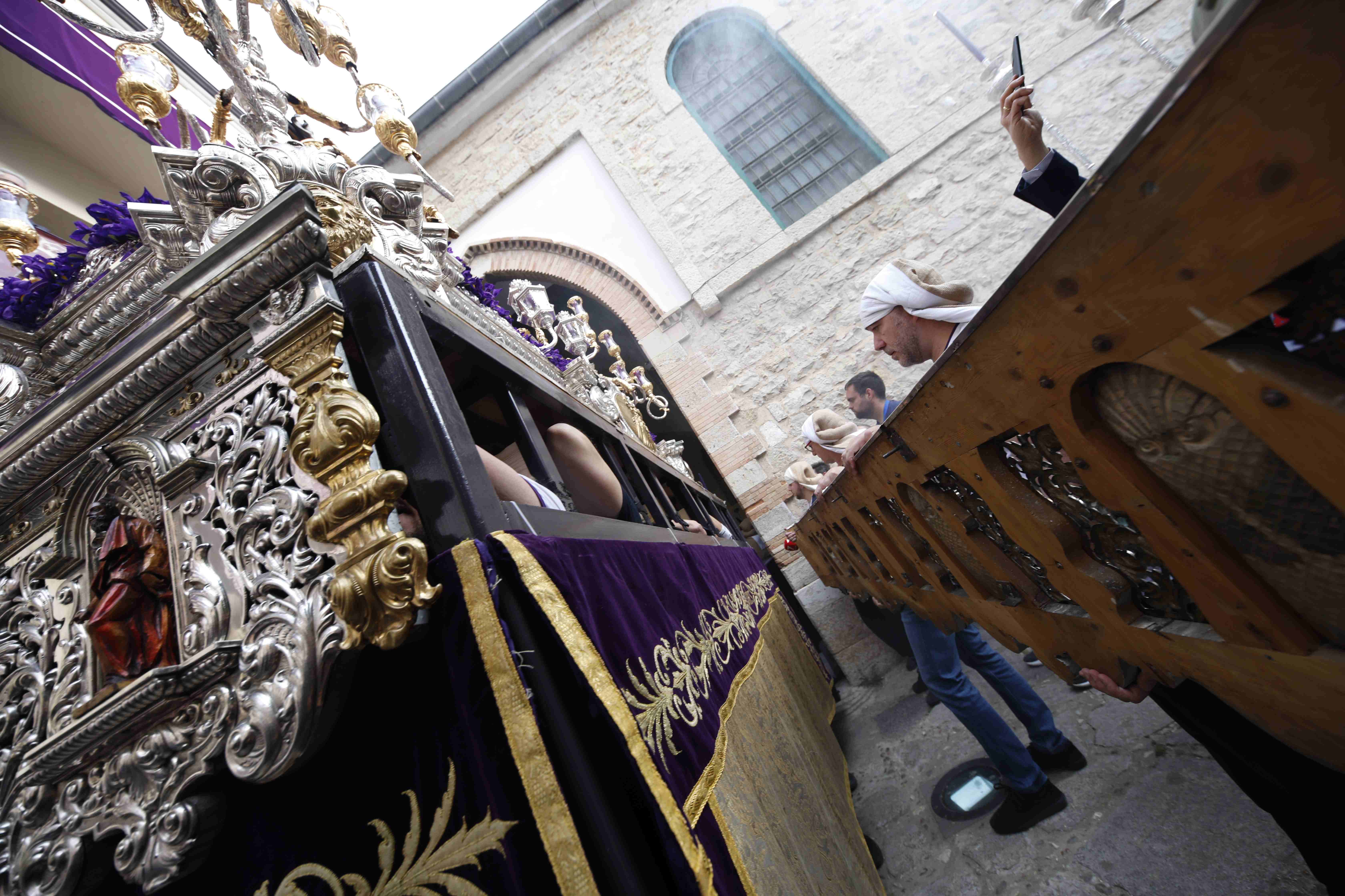 Que clamen las trompetas que el Señor ha sido crucificado