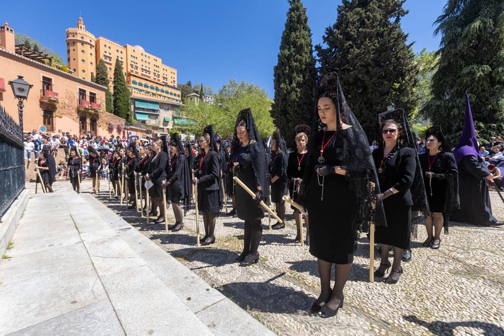 Las mejores imágenes del Viernes Santo en Granada