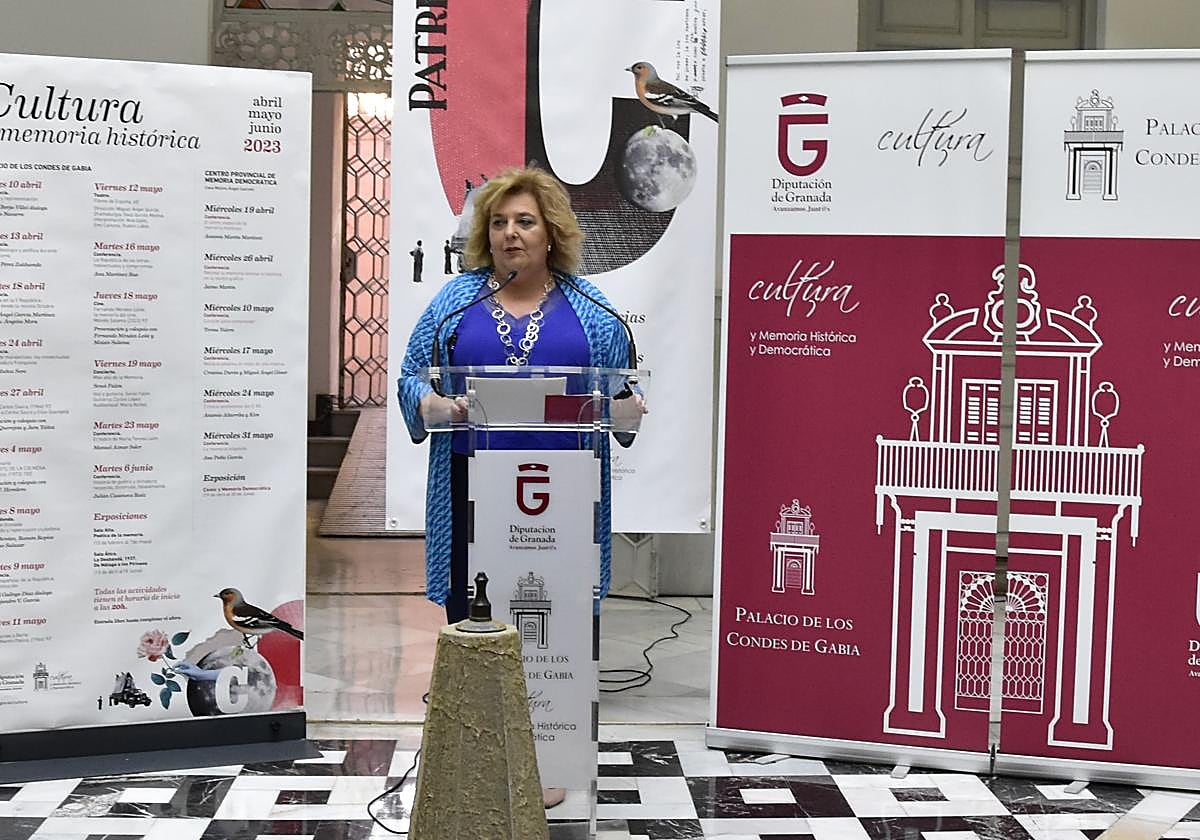 Fátima Gómez durante la presentación de la programación de las Jornadas de Memoria Histórica.