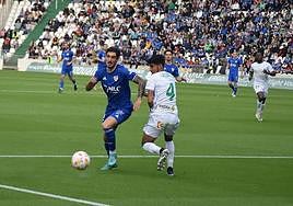 Álex Sancris rebasando la marca de Calderón en El Arcángel.