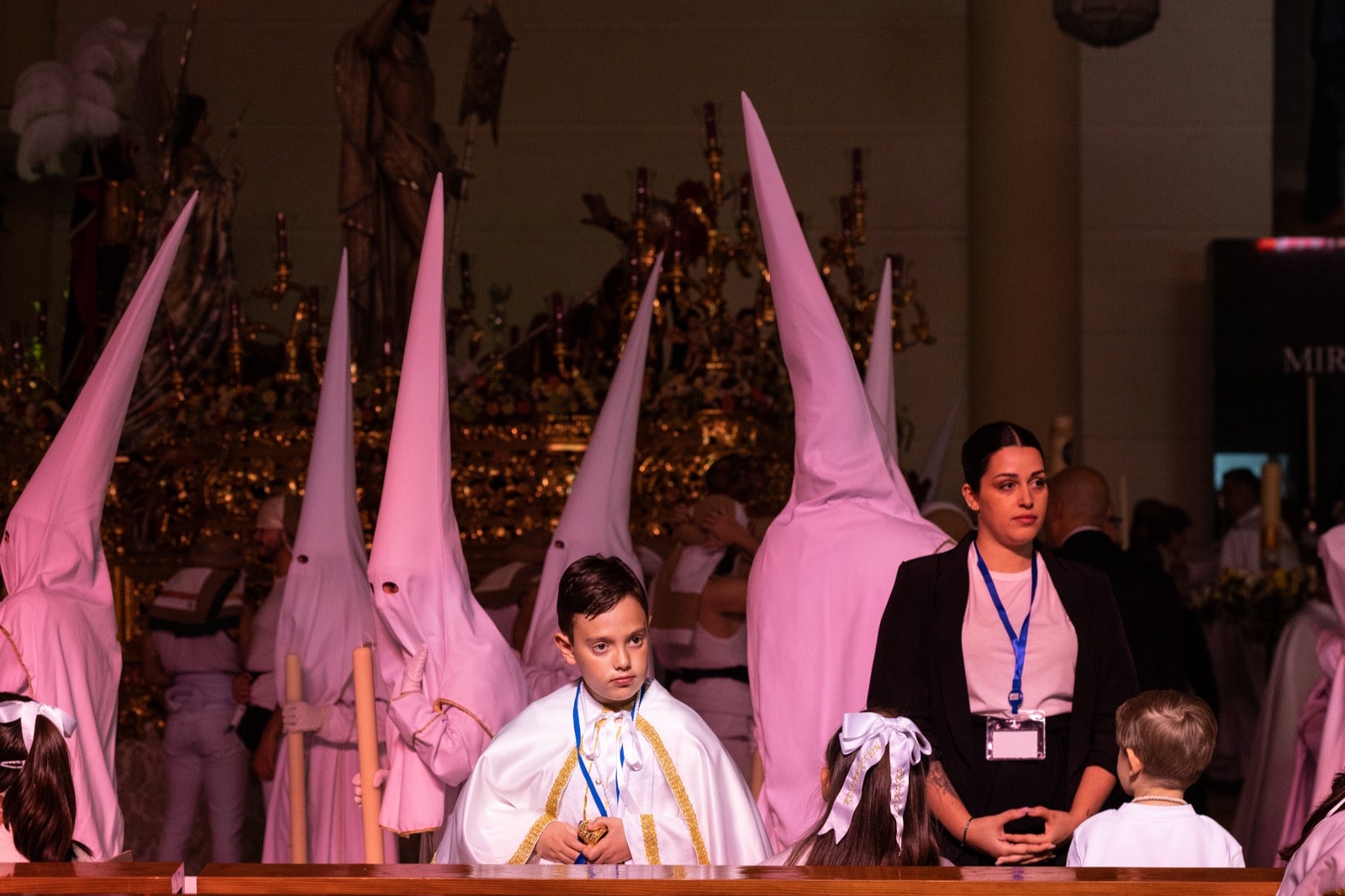 Santa María del Triunfo y la Resurrección procesionaron en el último día cofrade