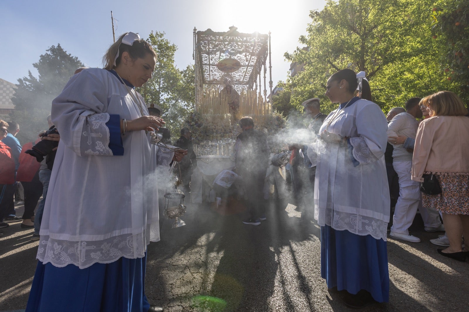 Santa María del Triunfo y la Resurrección procesionaron en el último día cofrade