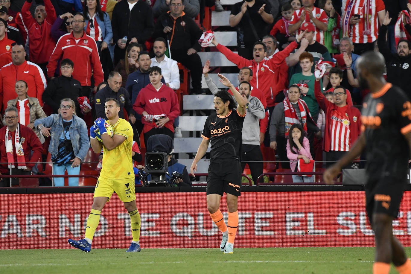 El Almería-Valencia, a pie de campo