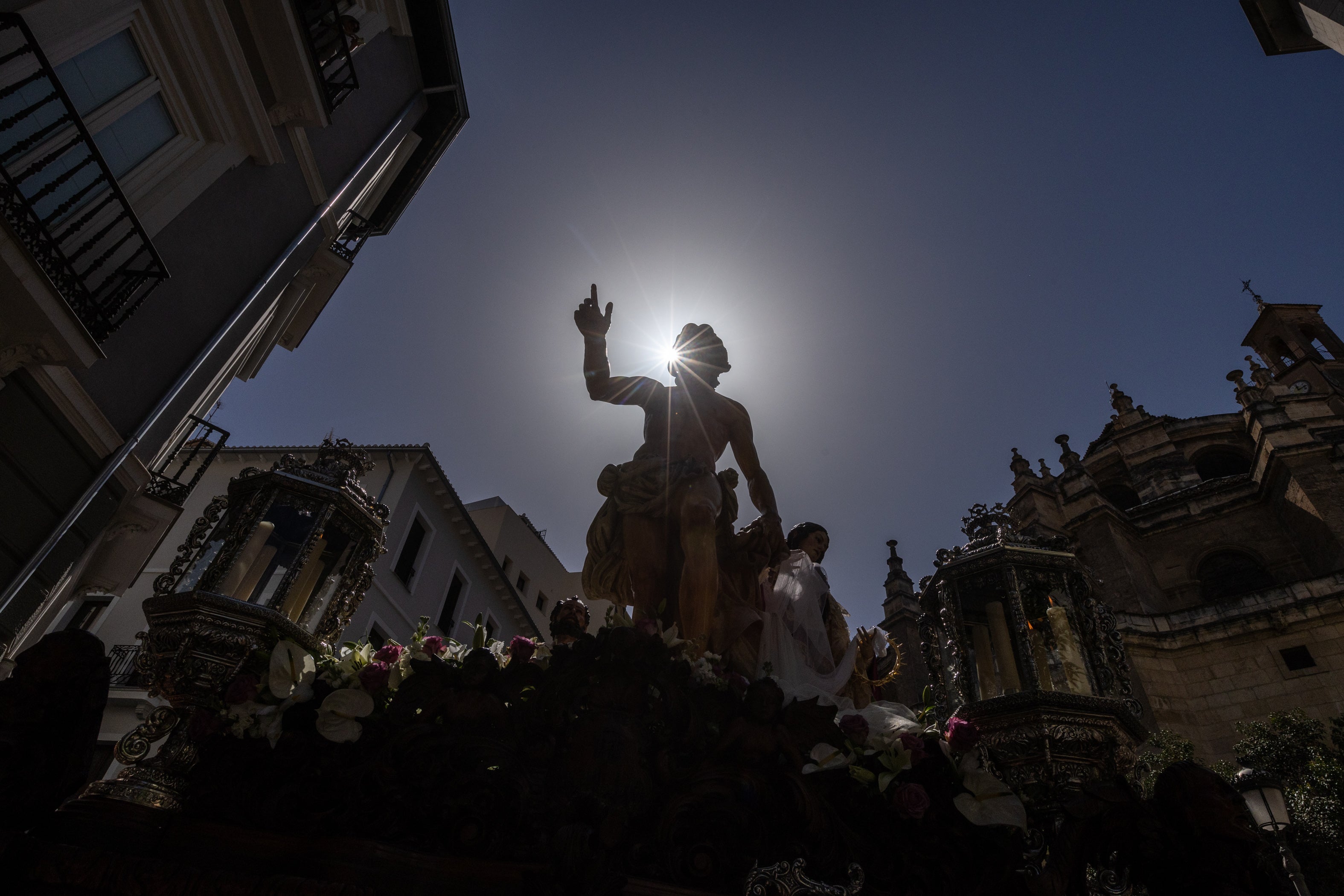 El Resucitado de Regina Mundi en las calles de Granada.